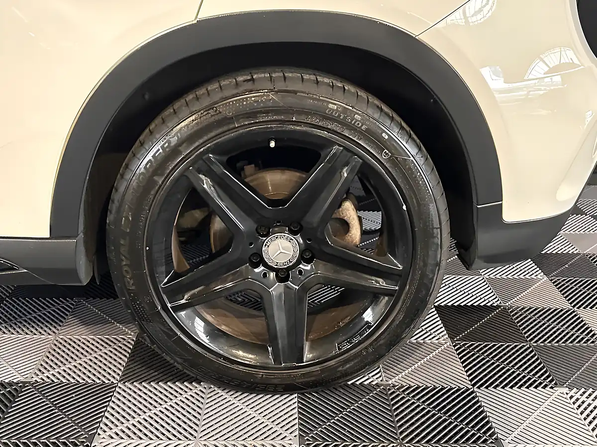 Used 2015 Mercedes-Benz Gla AMG Line White - Interior and Exterior details 18