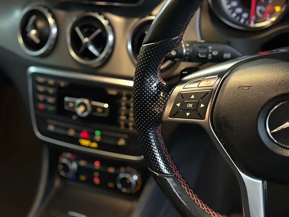 Used 2015 Mercedes-Benz Gla AMG Line White - Interior and Exterior details 19