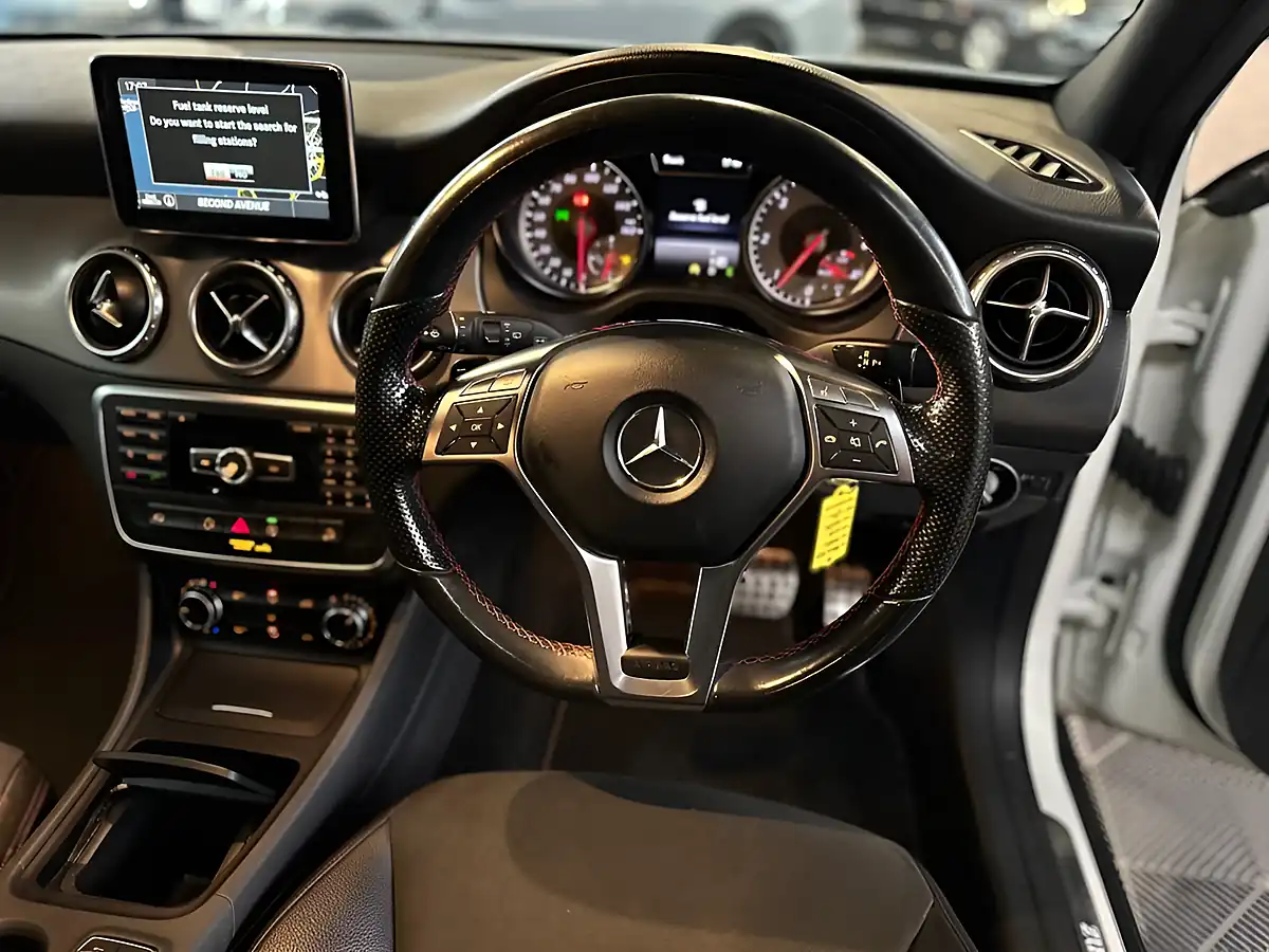 Used 2015 Mercedes-Benz Gla AMG Line White - Interior and Exterior details 4