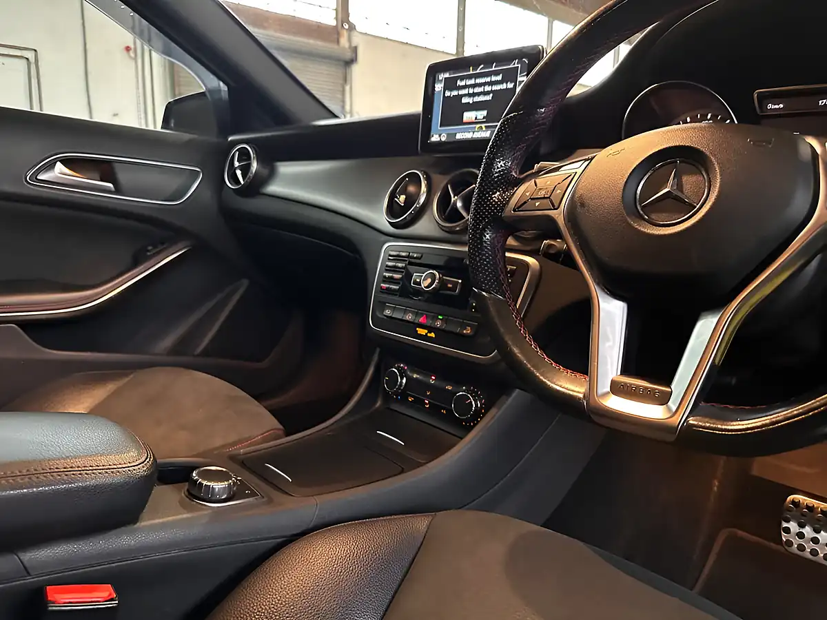 Used 2015 Mercedes-Benz Gla AMG Line White - Interior and Exterior details 5