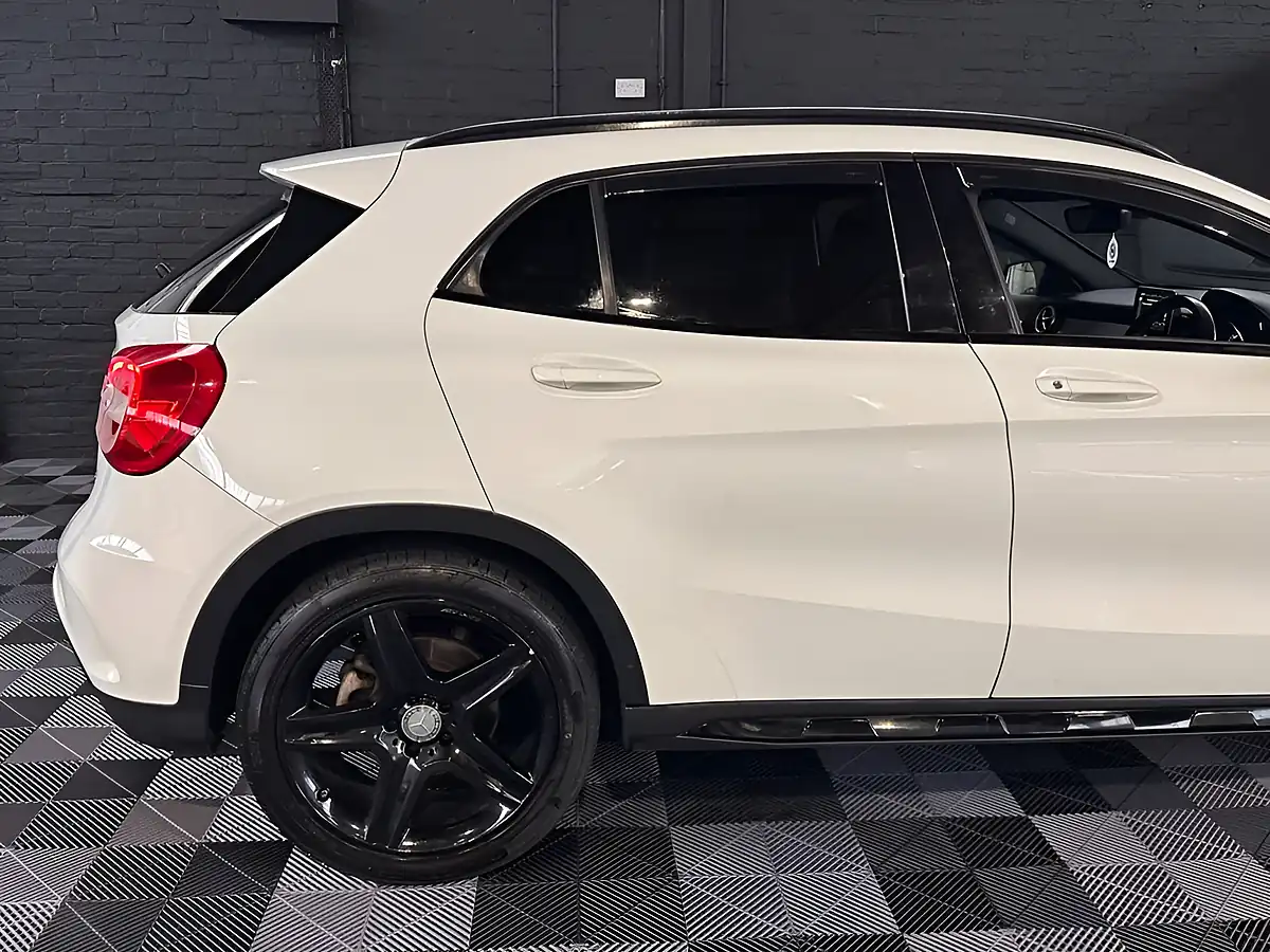 Used 2015 Mercedes-Benz Gla AMG Line White - Interior and Exterior details 7