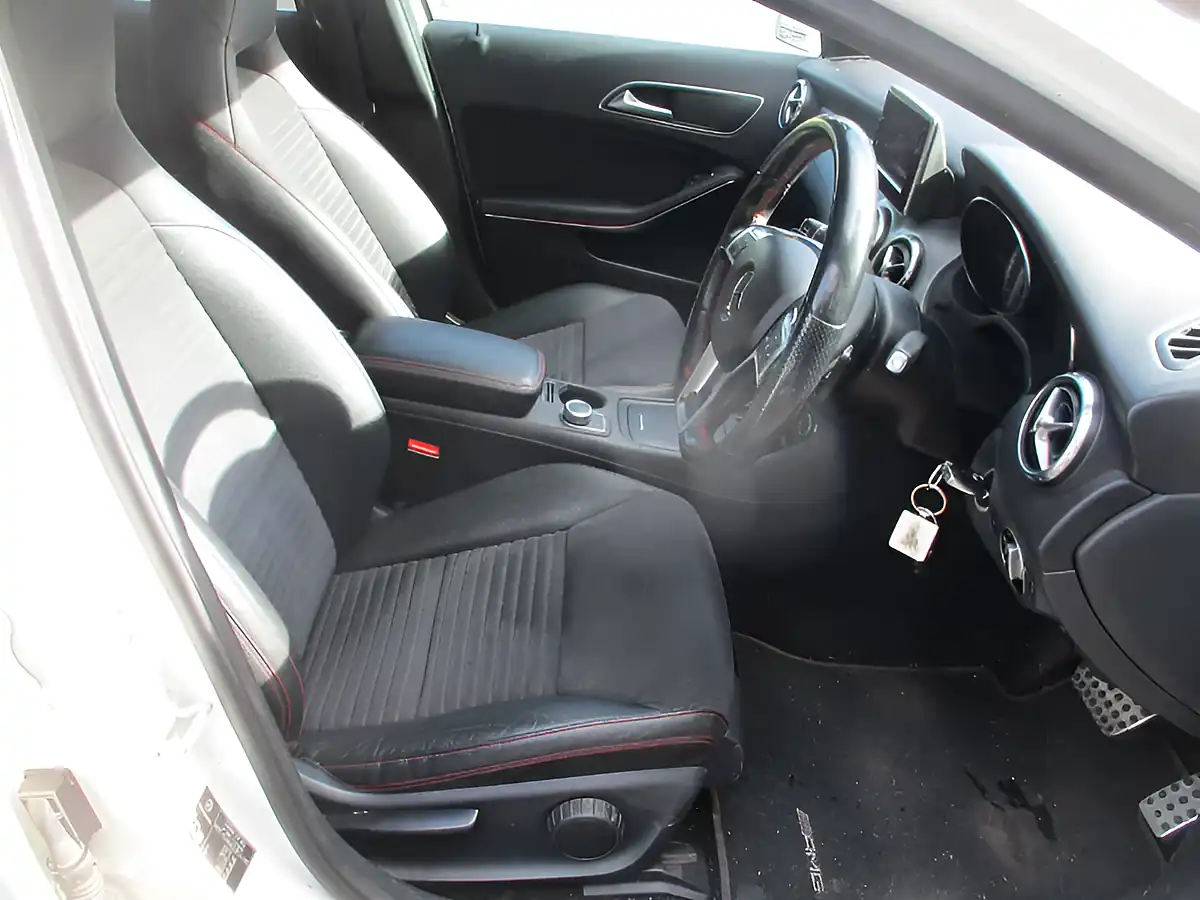 Used 2015 Mercedes-Benz Gla AMG Line White - Interior and Exterior details 11
