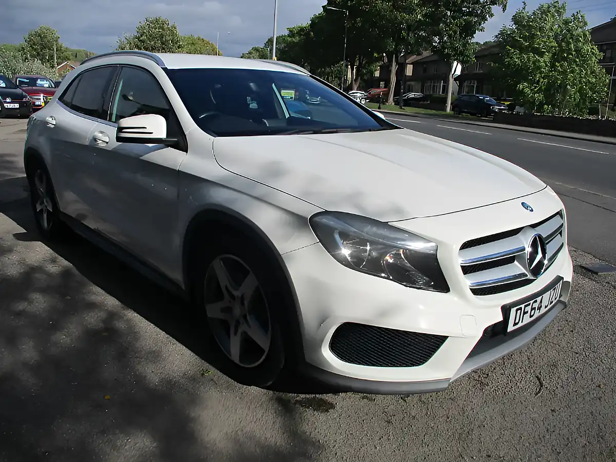 Used 2015 Mercedes-Benz Gla AMG Line White - Interior and Exterior details 3