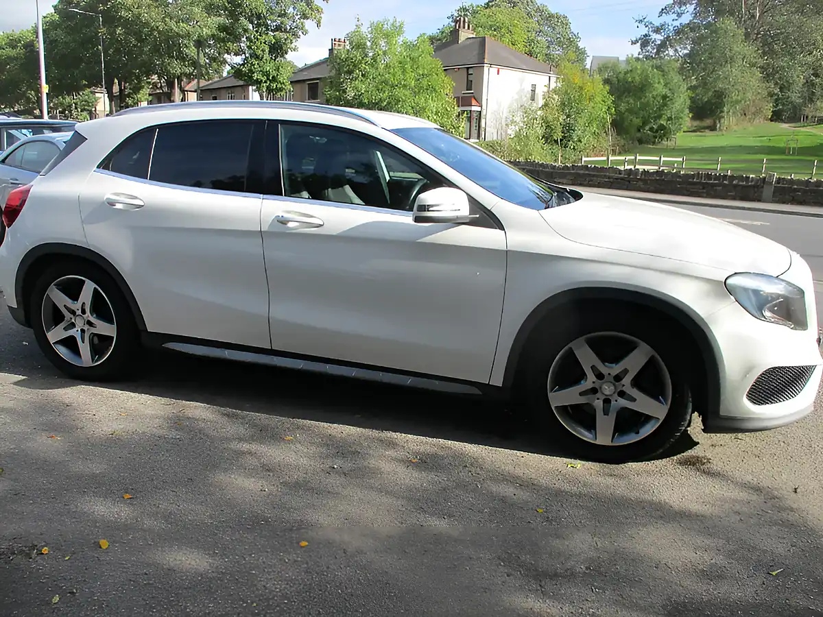 Used 2015 Mercedes-Benz Gla AMG Line White - Interior and Exterior details 4