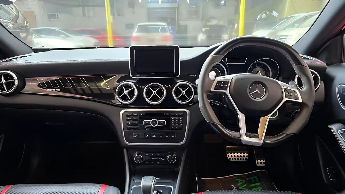 Used 2015 Mercedes-Benz Gla Edition 1 Black - Interior and Exterior details 7