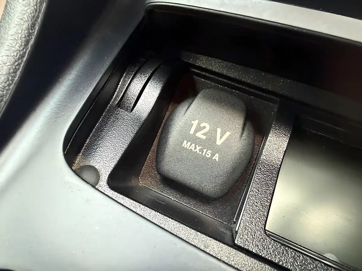 Used 2015 Mercedes-Benz Gla Sport (executive) Black - Interior and Exterior details 16