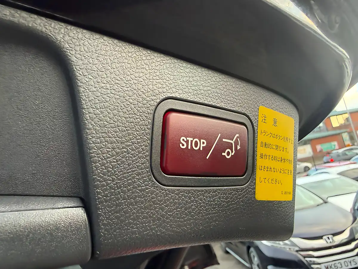 Used 2015 Mercedes-Benz Gla Sport (executive) Black - Interior and Exterior details 19