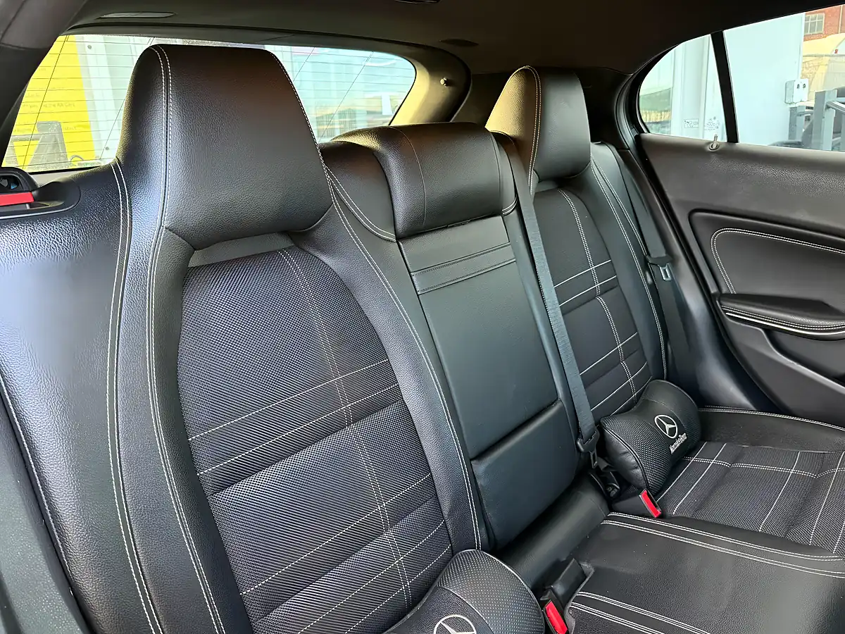 Used 2015 Mercedes-Benz Gla Sport (executive) Black - Interior and Exterior details 4