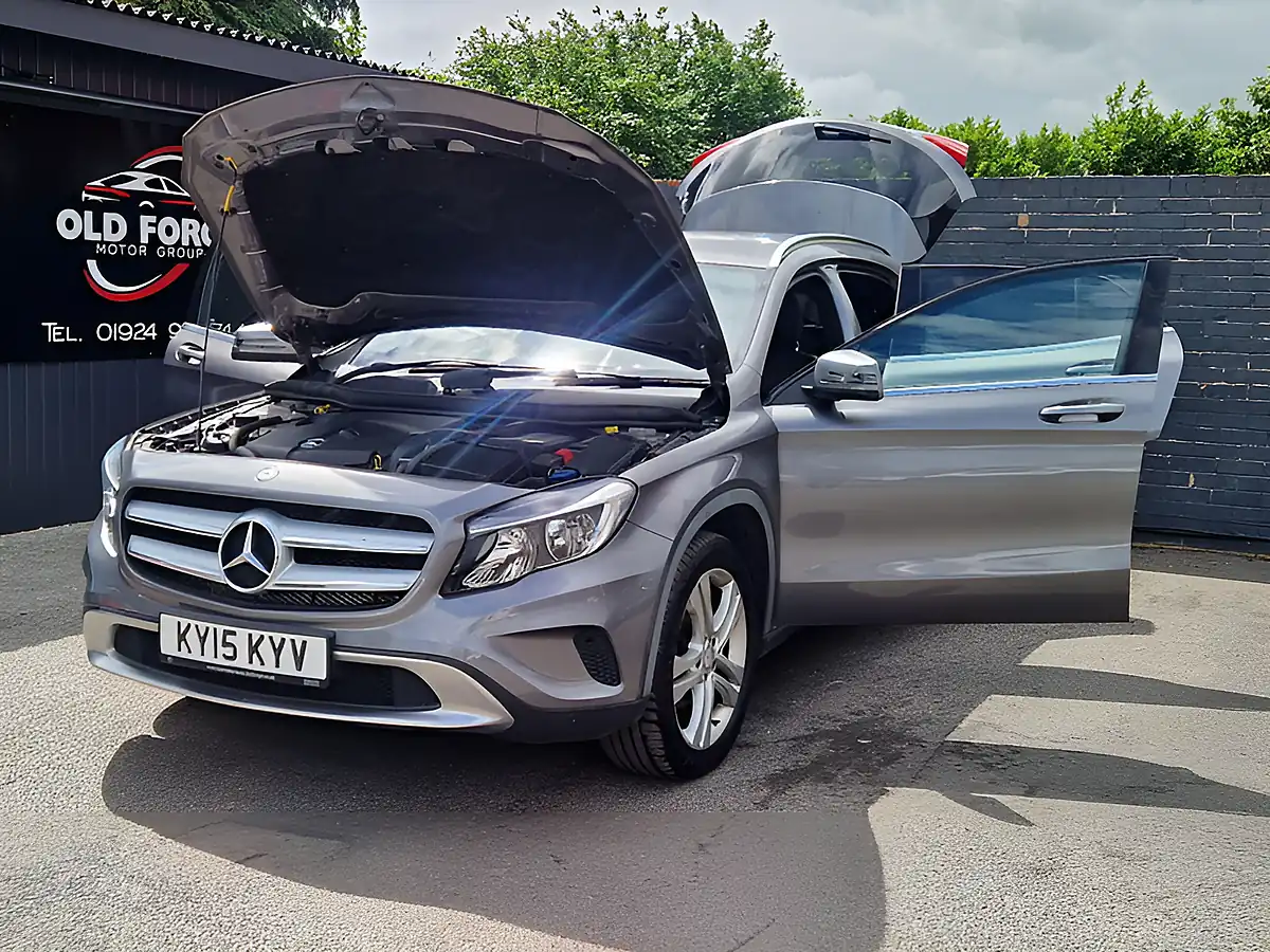 Used 2015 Mercedes-Benz Gla Sport Grey - Interior and Exterior details 10