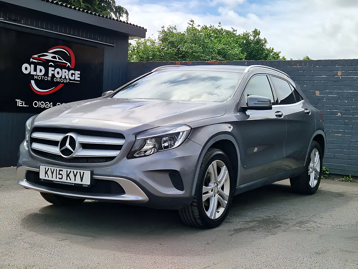 Used 2015 Mercedes-Benz Gla Sport Grey - Interior and Exterior details 11