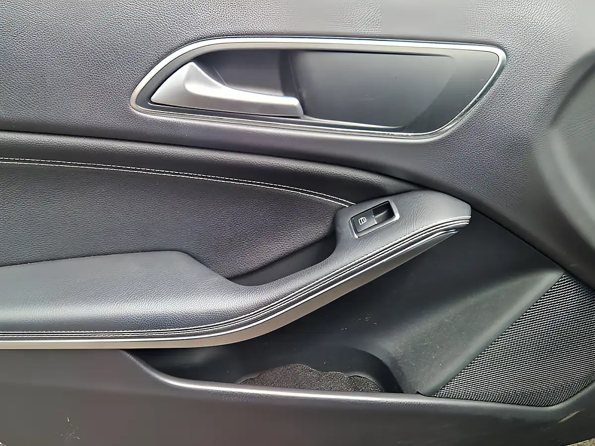 Used 2015 Mercedes-Benz Gla Sport Grey - Interior and Exterior details 16