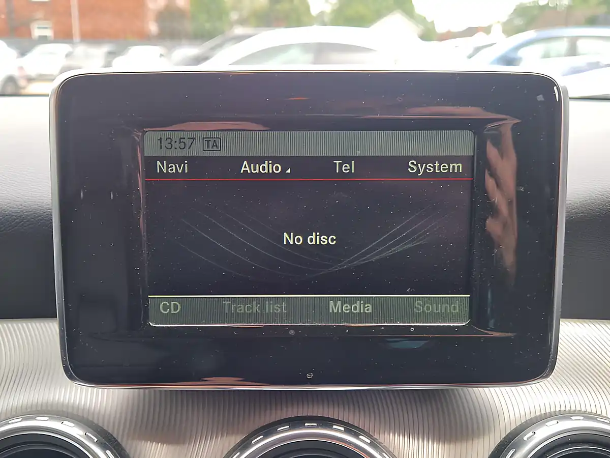 Used 2015 Mercedes-Benz Gla Sport Grey - Interior and Exterior details 18