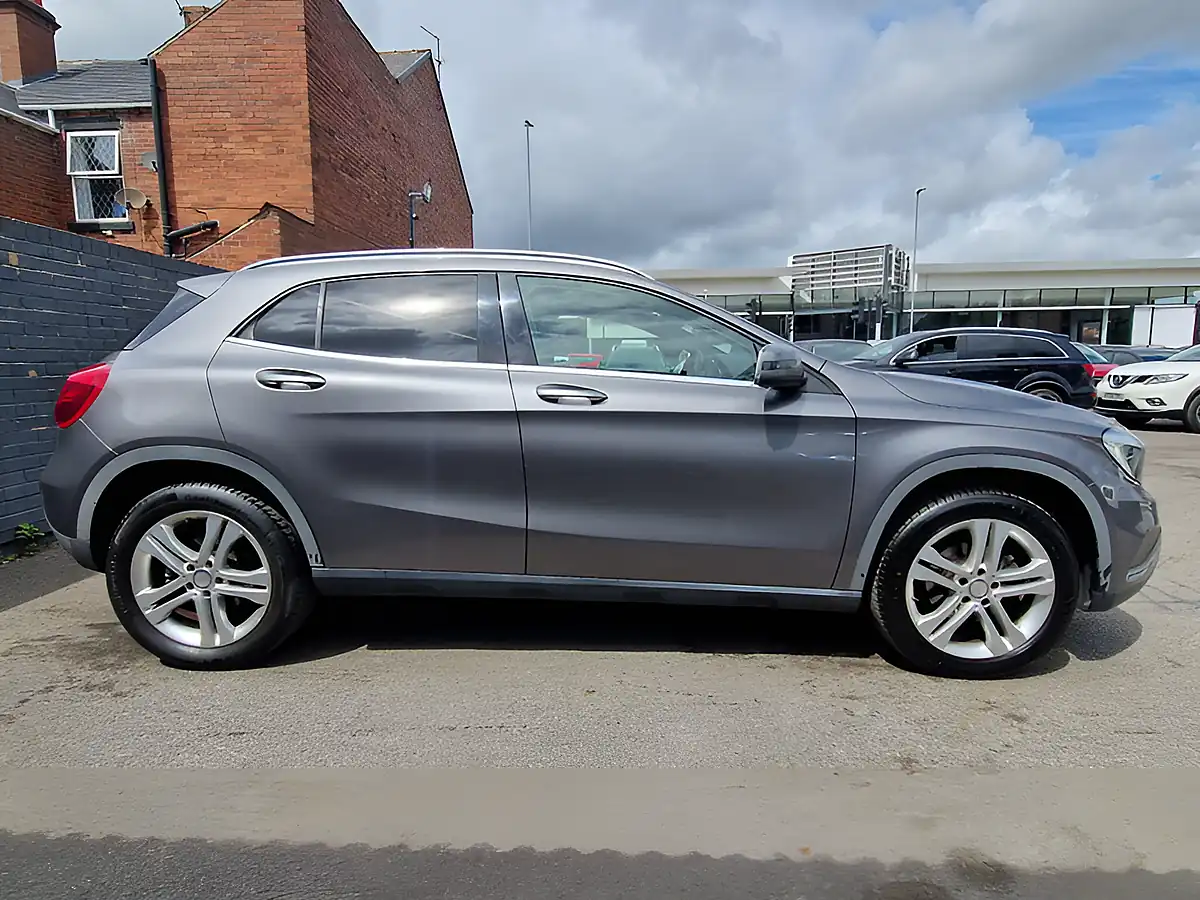 Used 2015 Mercedes-Benz Gla Sport Grey - Interior and Exterior details 7