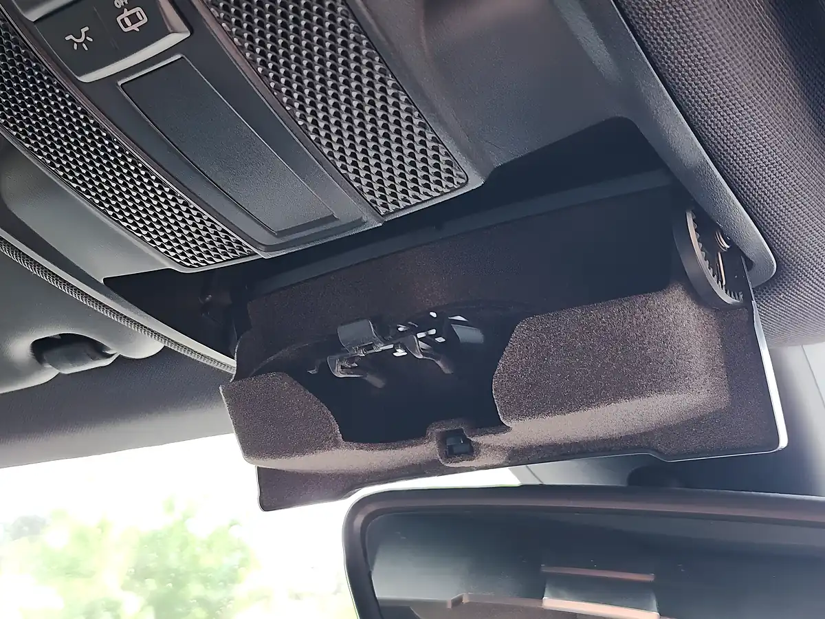 Used 2015 Mercedes-Benz Gla Sport Silver - Interior and Exterior details 10