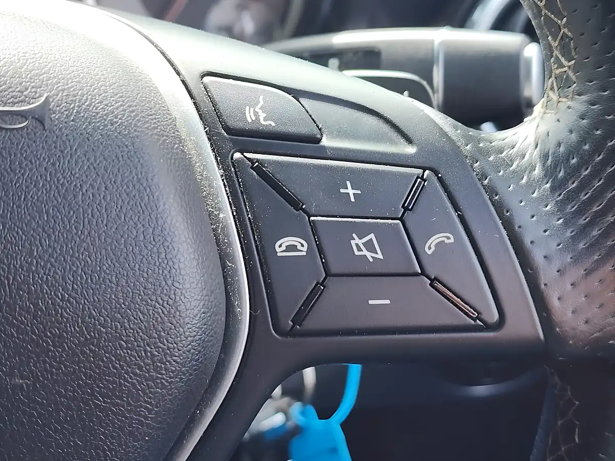 Used 2015 Mercedes-Benz Gla Sport Silver - Interior and Exterior details 17