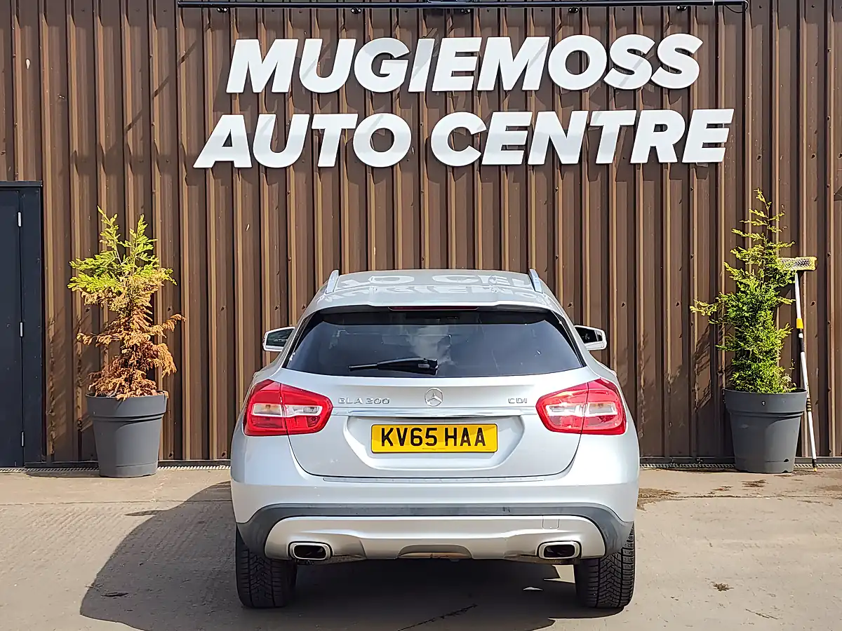 Used 2015 Mercedes-Benz Gla Sport Silver - Interior and Exterior details 5