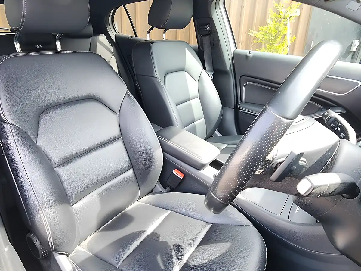 Used 2015 Mercedes-Benz Gla Sport Silver - Interior and Exterior details 6