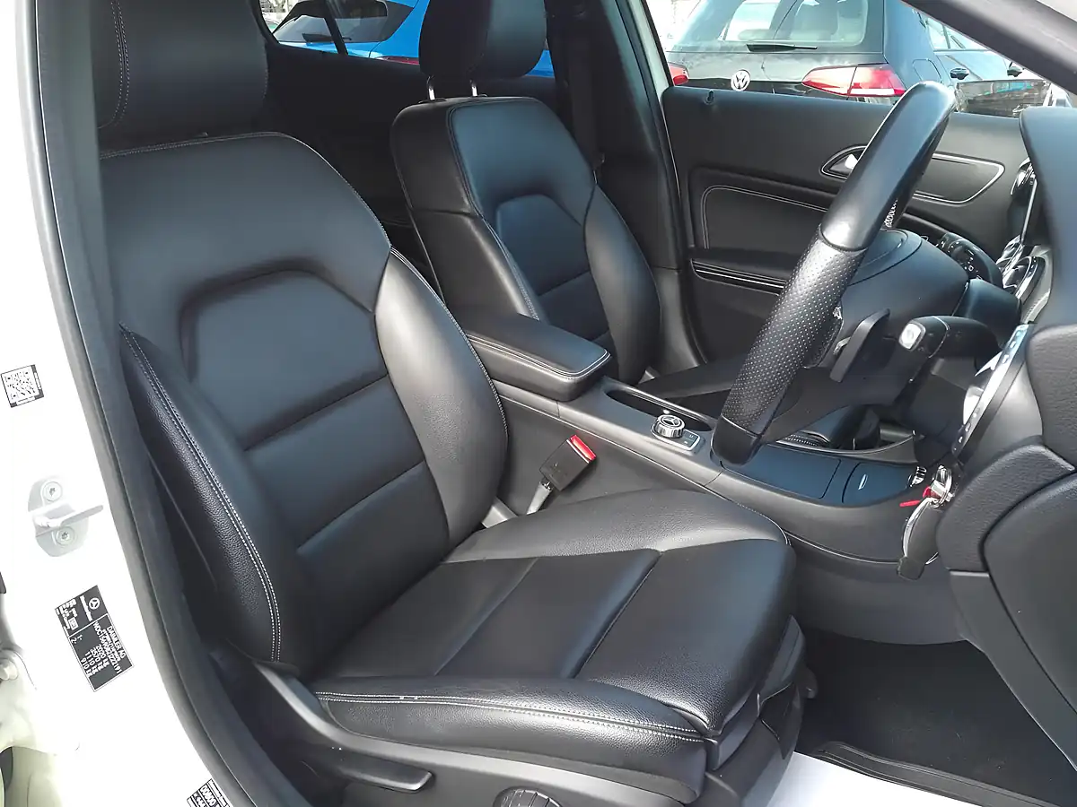 Used 2015 Mercedes-Benz Gla Sport White - Interior and Exterior details 12