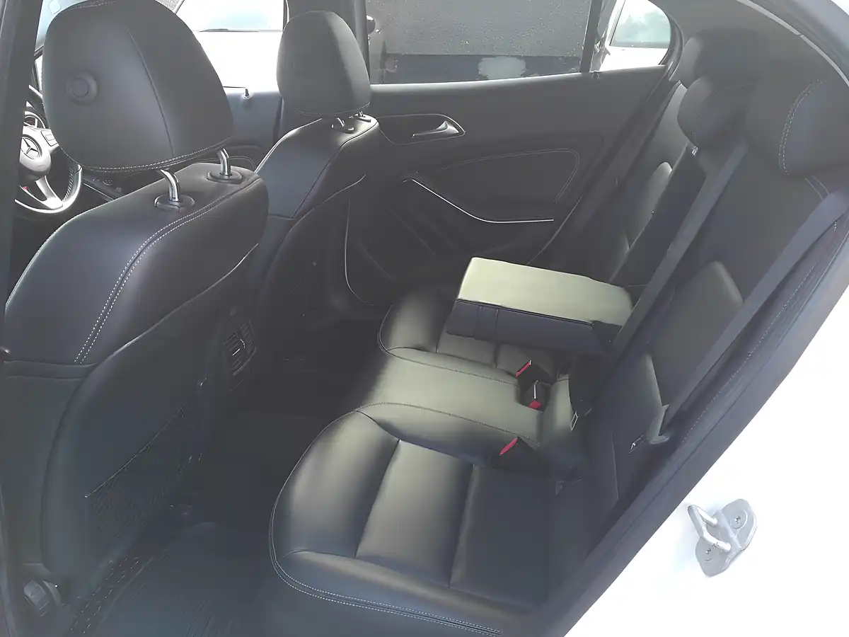 Used 2015 Mercedes-Benz Gla Sport White - Interior and Exterior details 18