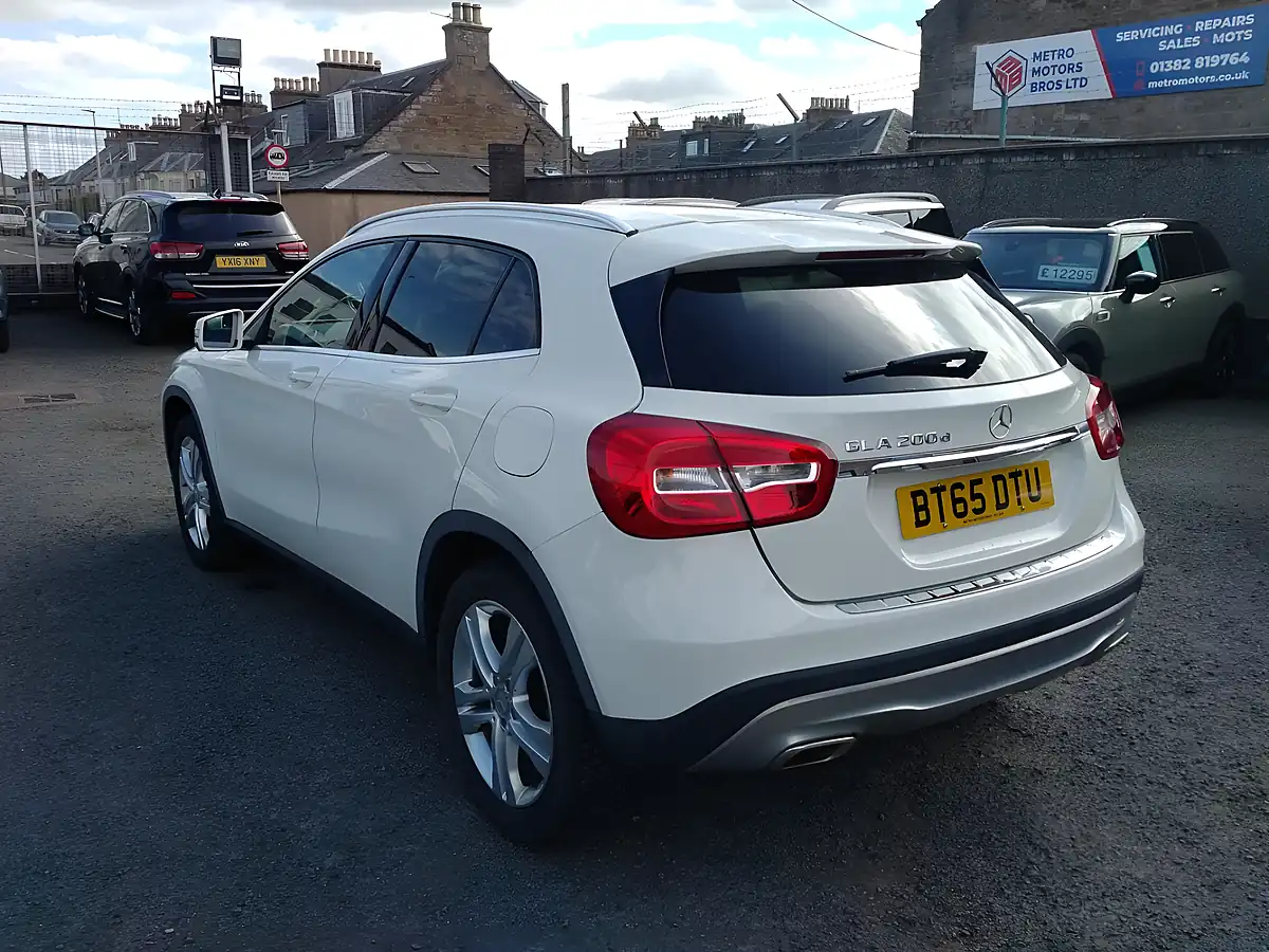 Used 2015 Mercedes-Benz Gla Sport White - Interior and Exterior details 3