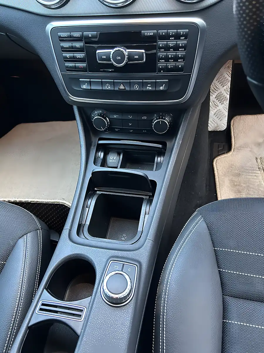 Used 2015 Mercedes-Benz Gla White - Interior and Exterior details 14