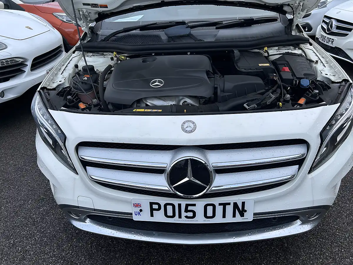 Used 2015 Mercedes-Benz Gla White - Interior and Exterior details 17