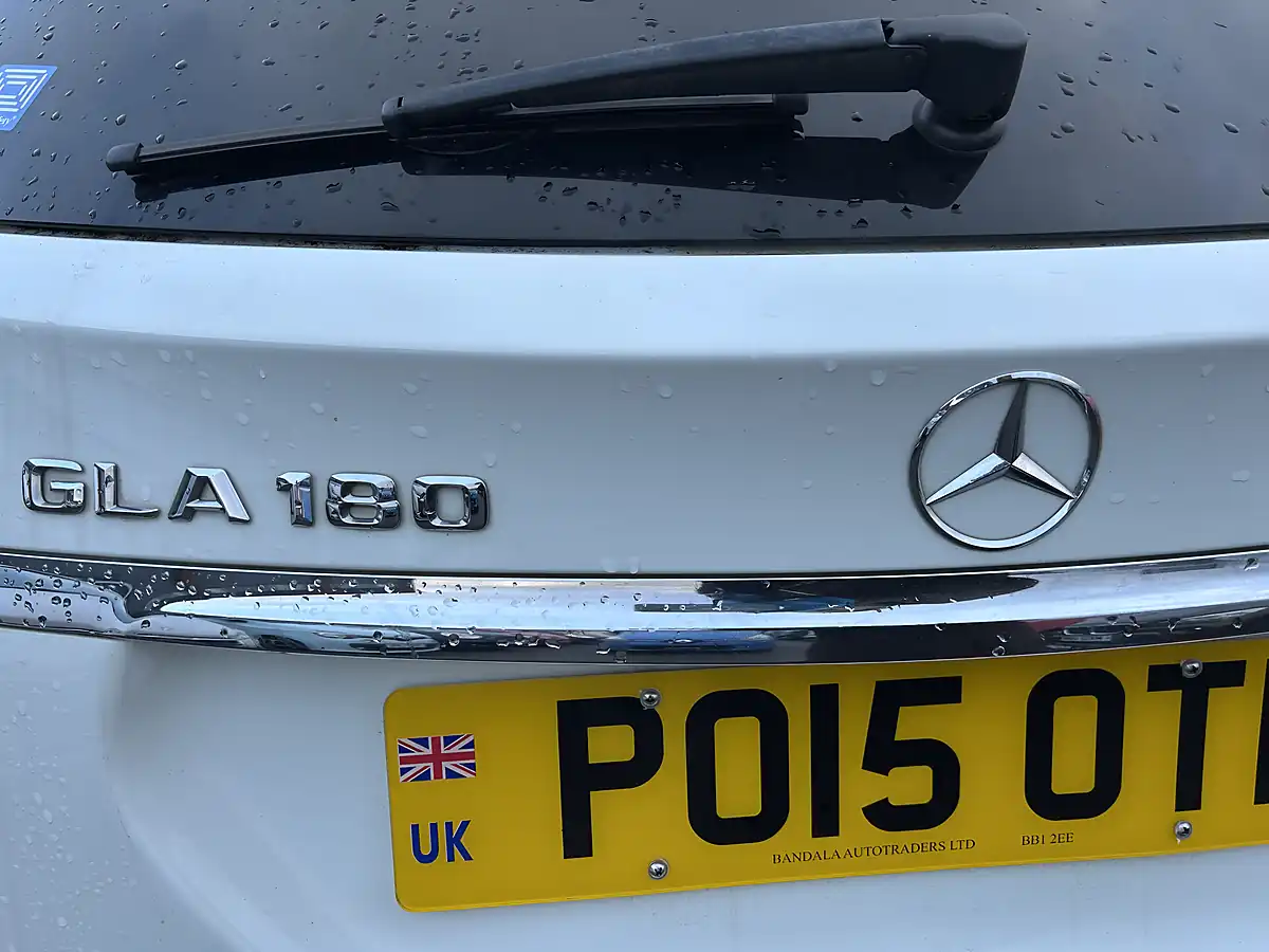 Used 2015 Mercedes-Benz Gla White - Interior and Exterior details 7