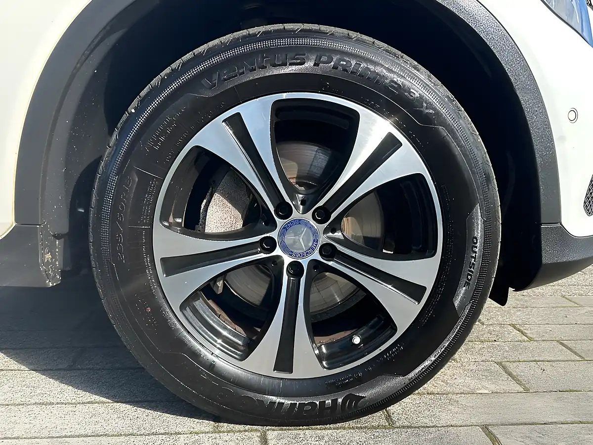 Used 2015 Mercedes-Benz Glc Sport White - Interior and Exterior details 3