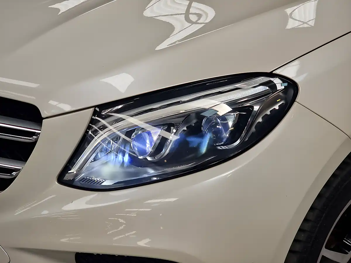 Used 2015 Mercedes-Benz Gle AMG Line Premium Designo Diamond White - Interior and Exterior details 11