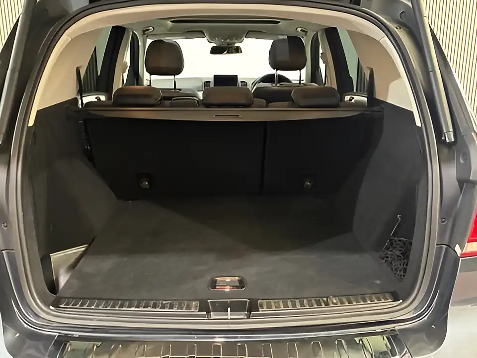 Used 2015 Mercedes-Benz Gle AMG Line (premium) Grey - Interior and Exterior details 16