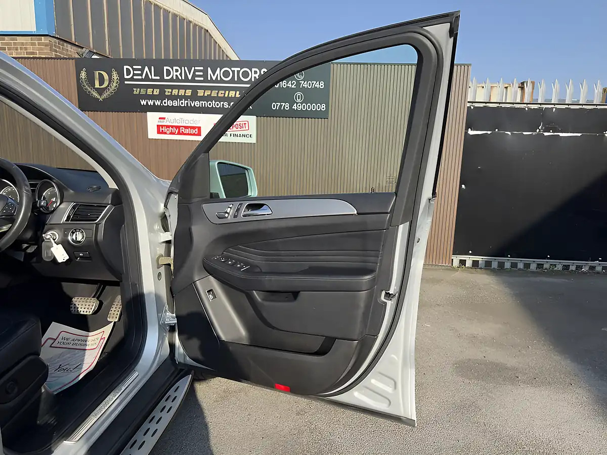 Used 2015 Mercedes-Benz Gle AMG Line Silver - Interior and Exterior details 12