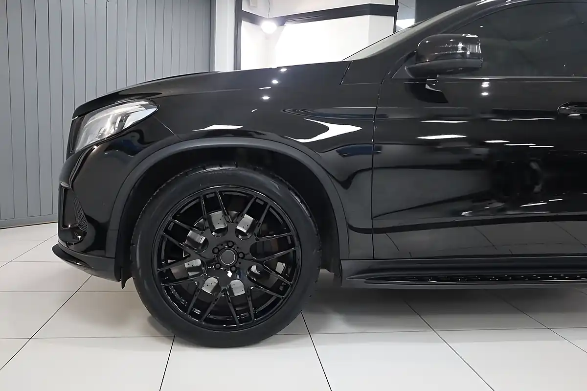 Used 2015 Mercedes-Benz Gle AMG Premium Plus Black - Interior and Exterior details 5