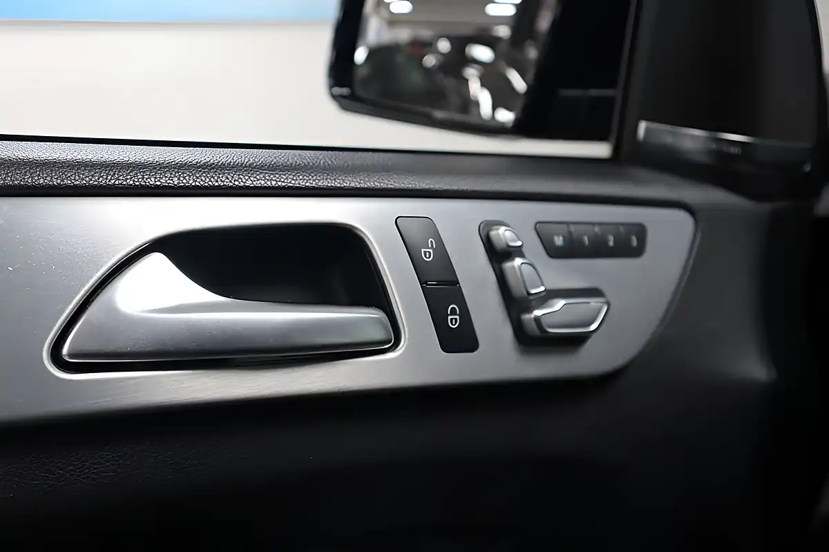 Used 2015 Mercedes-Benz Gle AMG Premium Plus Black - Interior and Exterior details 7