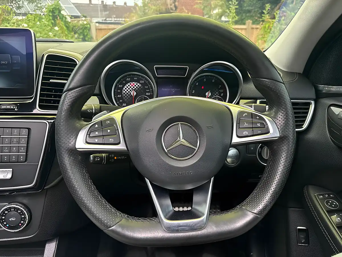 Used 2015 Mercedes-Benz Gle Premium Plus Black - Interior and Exterior details 12