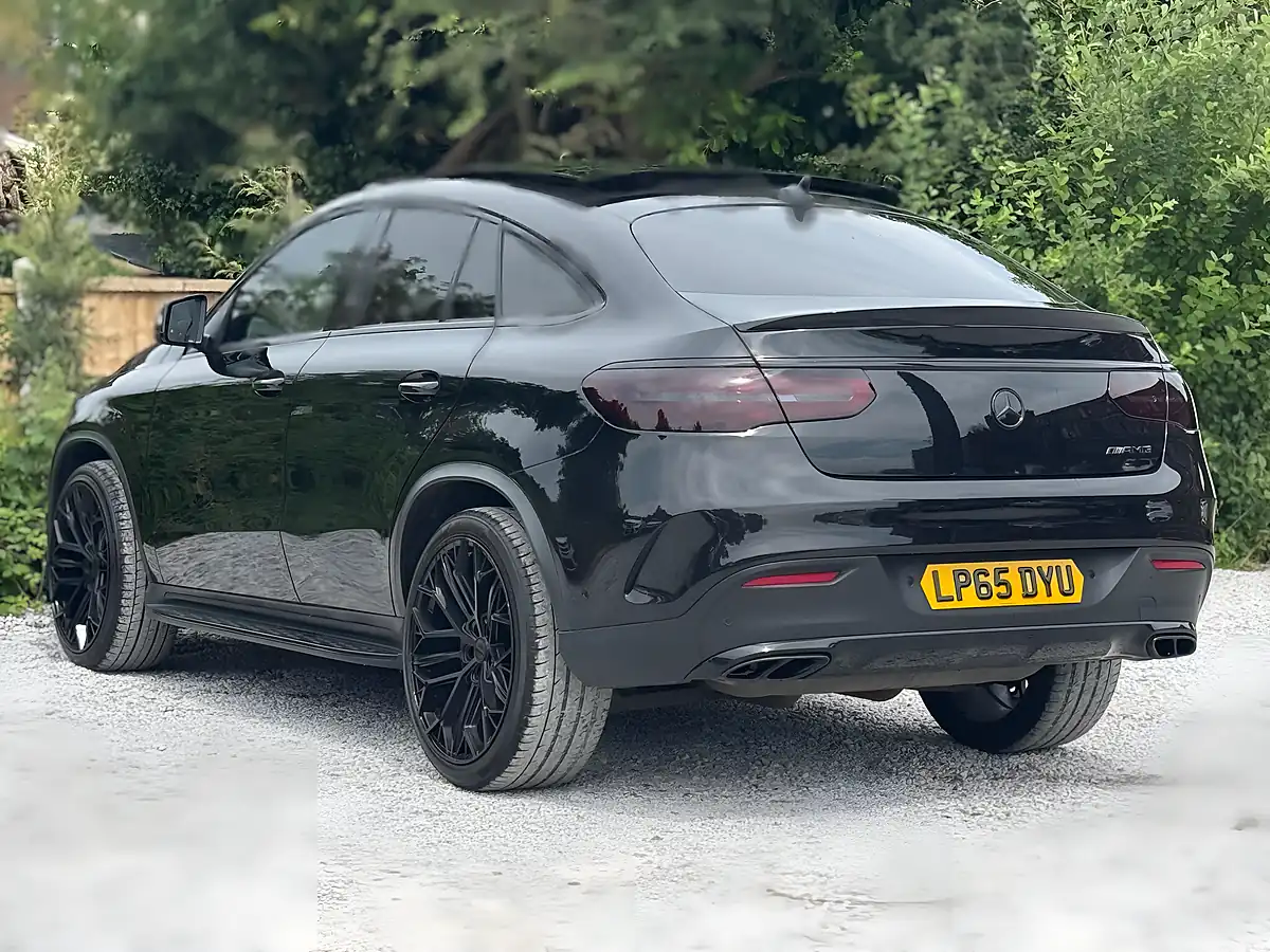 Used 2015 Mercedes-Benz Gle Premium Plus Black - Interior and Exterior details 6