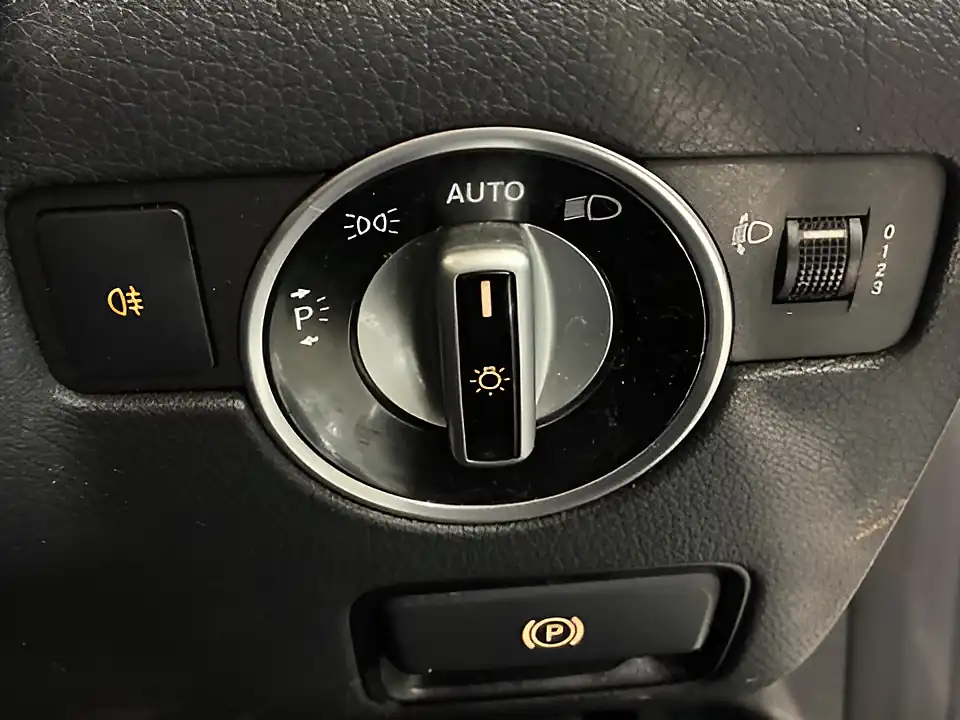 Used 2015 Mercedes-Benz Slk AMG Sport White - Interior and Exterior details 14