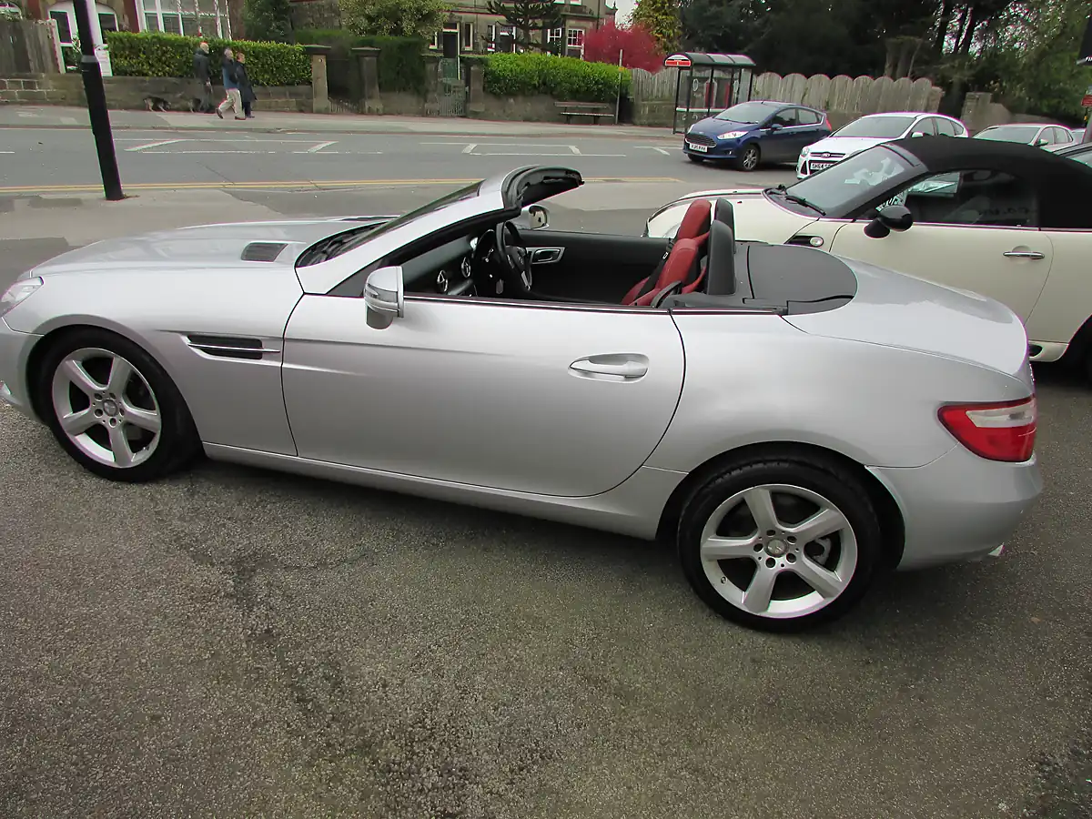 Used 2015 Mercedes-Benz Slk Blueefficiency Silver - Interior and Exterior details 4