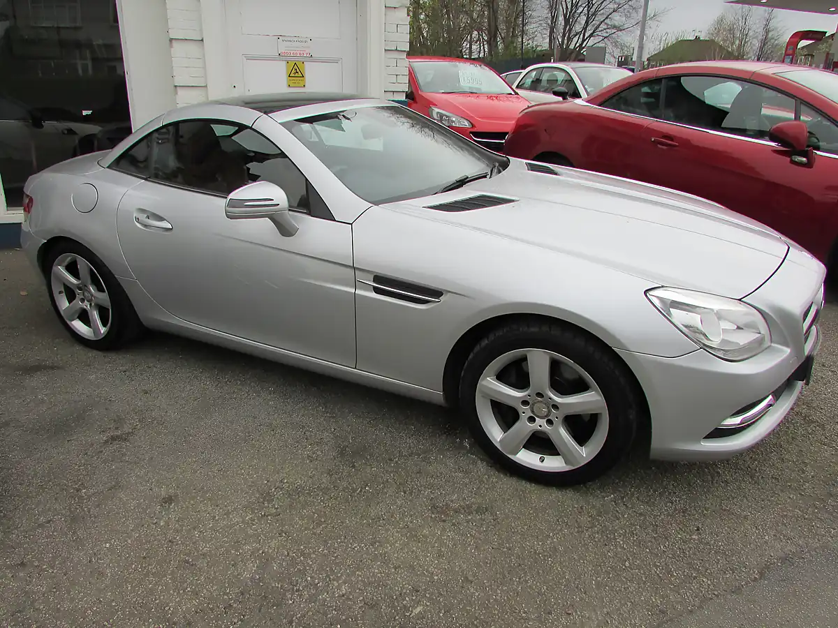 Used 2015 Mercedes-Benz Slk Blueefficiency Silver - Interior and Exterior details 9
