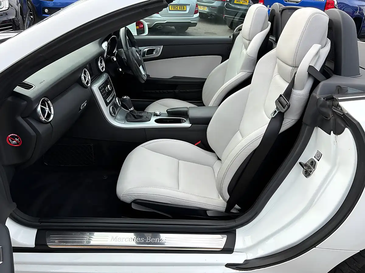 Used 2015 Mercedes-Benz Slk White - Interior and Exterior details 12