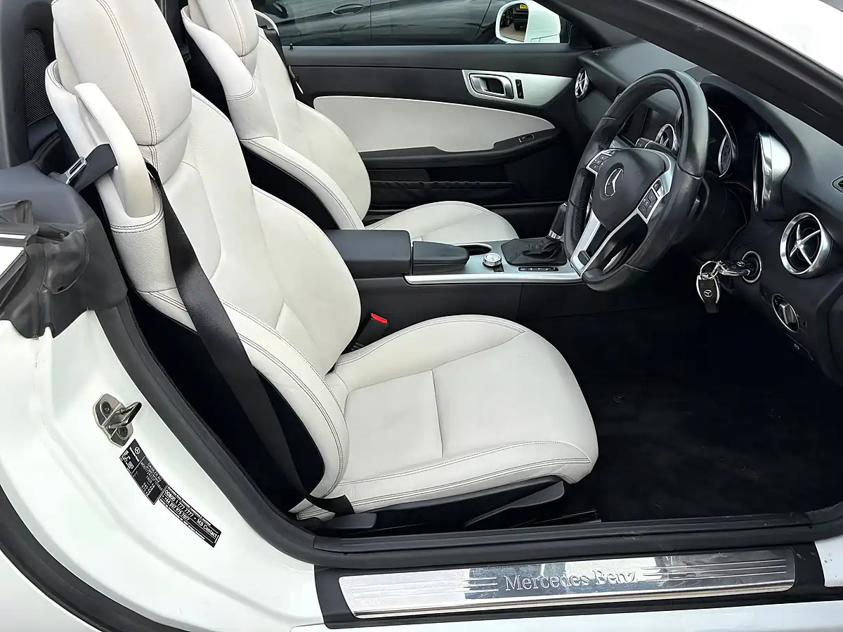 Used 2015 Mercedes-Benz Slk White - Interior and Exterior details 13
