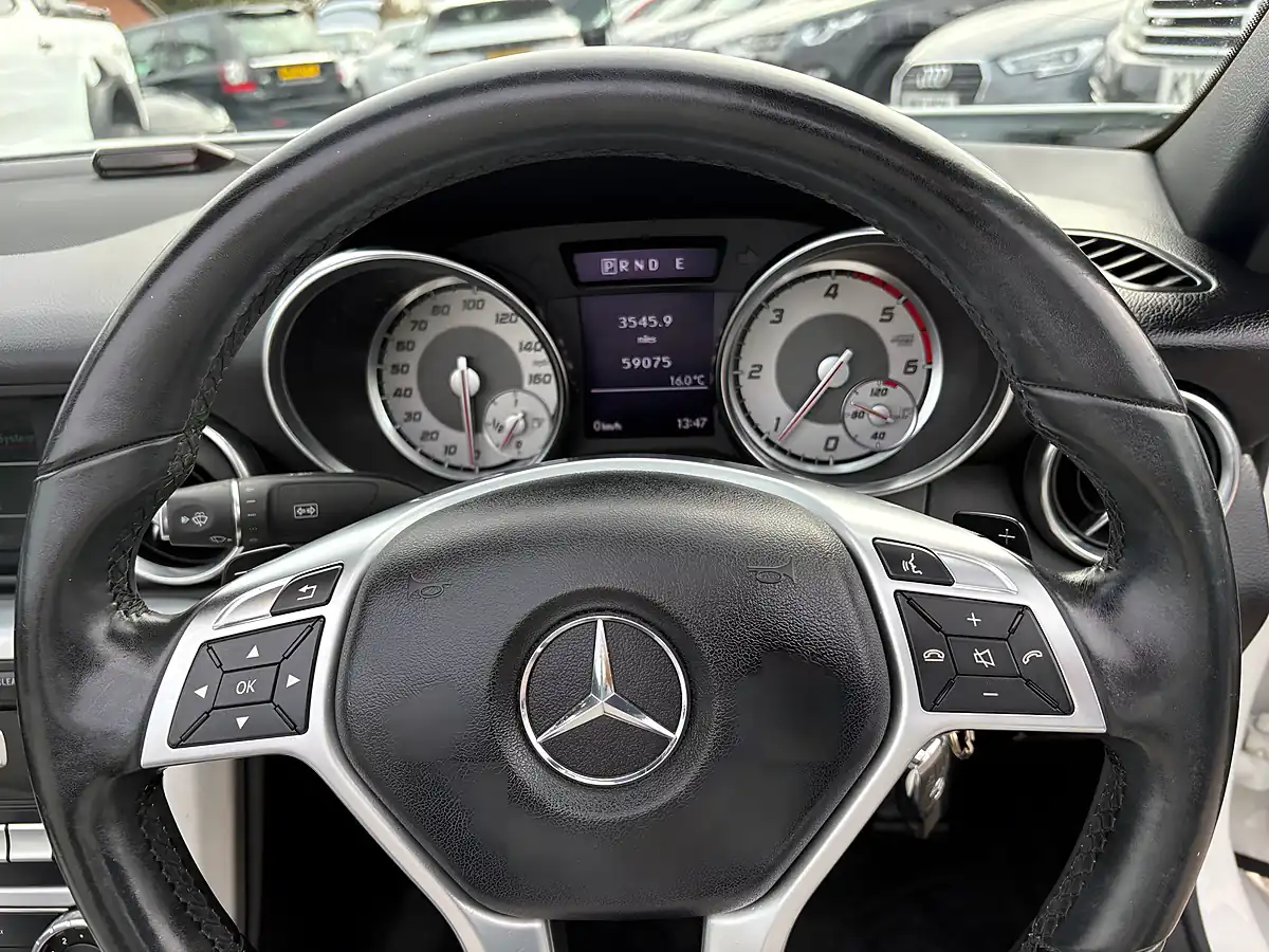 Used 2015 Mercedes-Benz Slk White - Interior and Exterior details 15