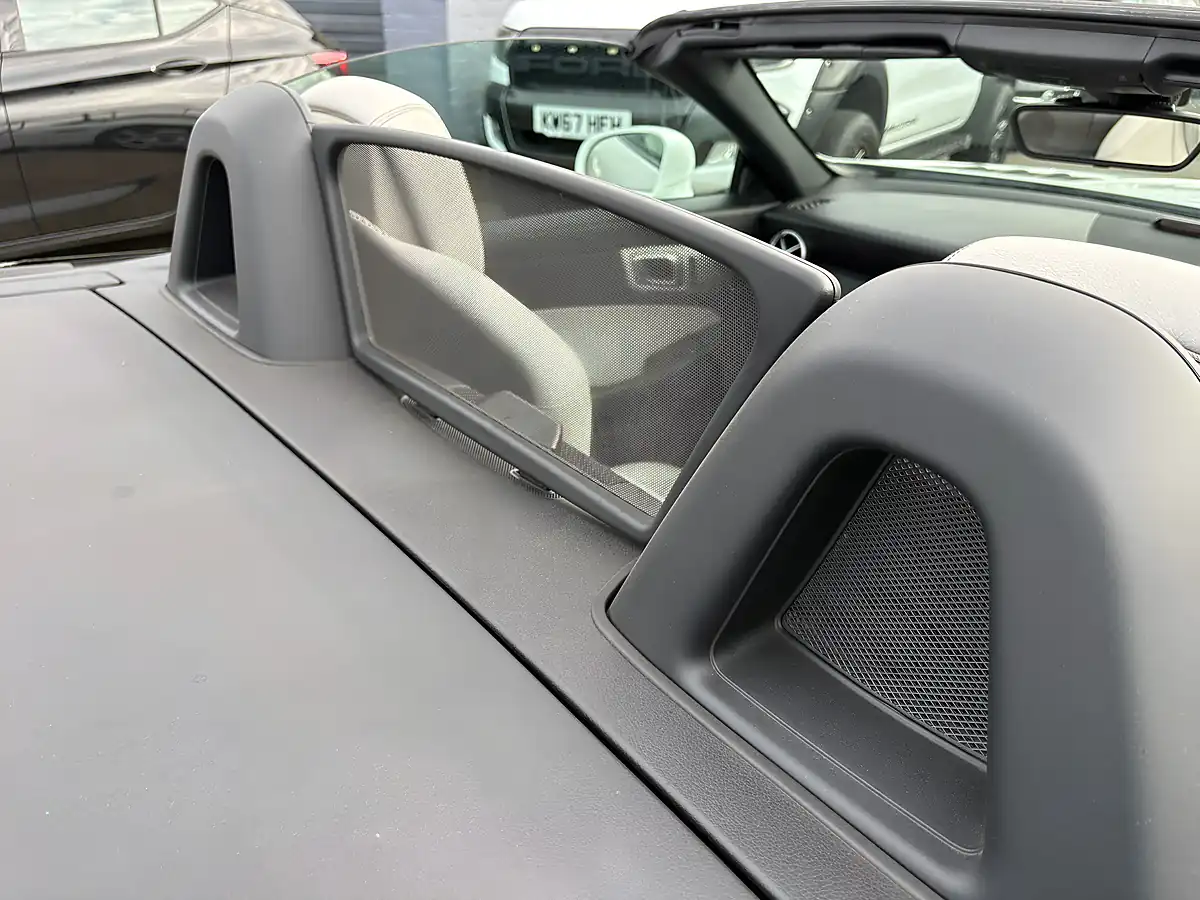 Used 2015 Mercedes-Benz Slk White - Interior and Exterior details 18