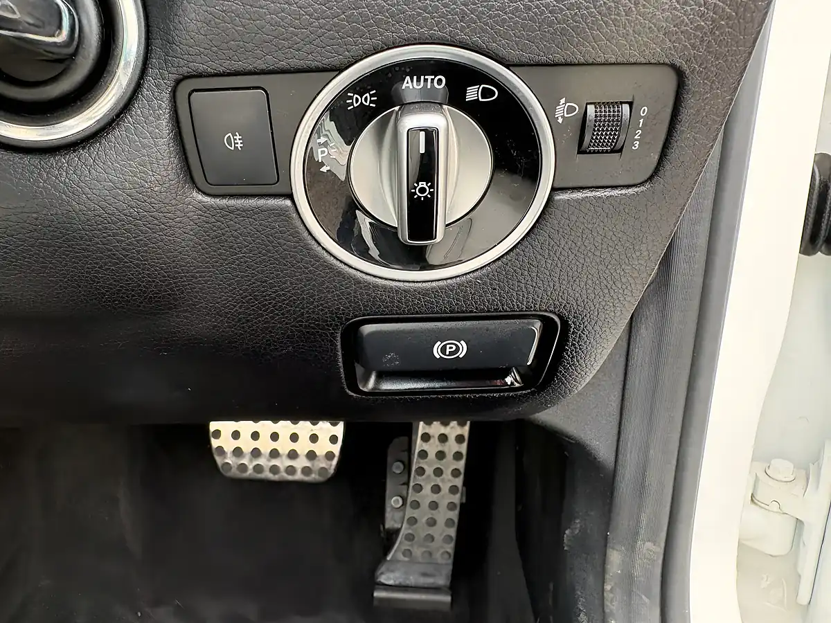 Used 2015 Mercedes-Benz Slk White - Interior and Exterior details 19