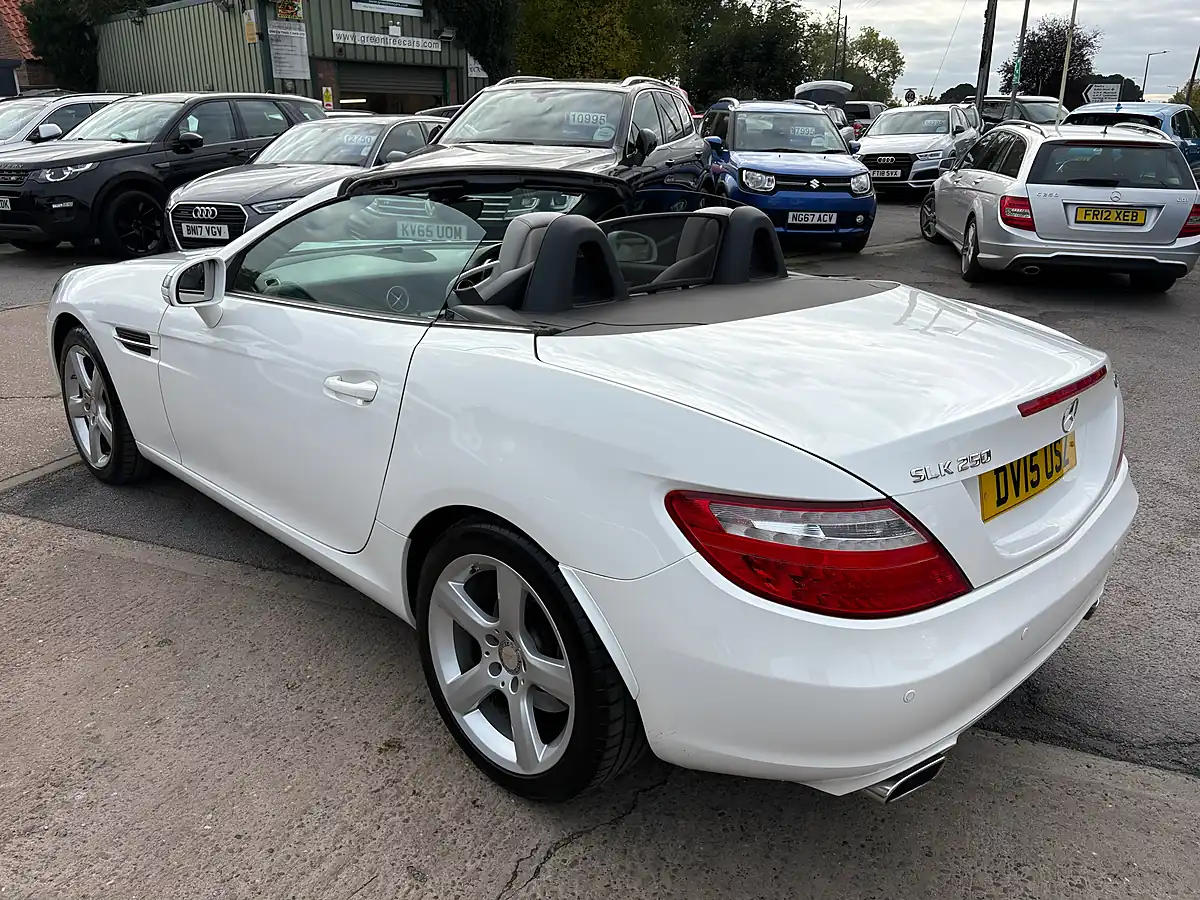 Used 2015 Mercedes-Benz Slk White - Interior and Exterior details 3