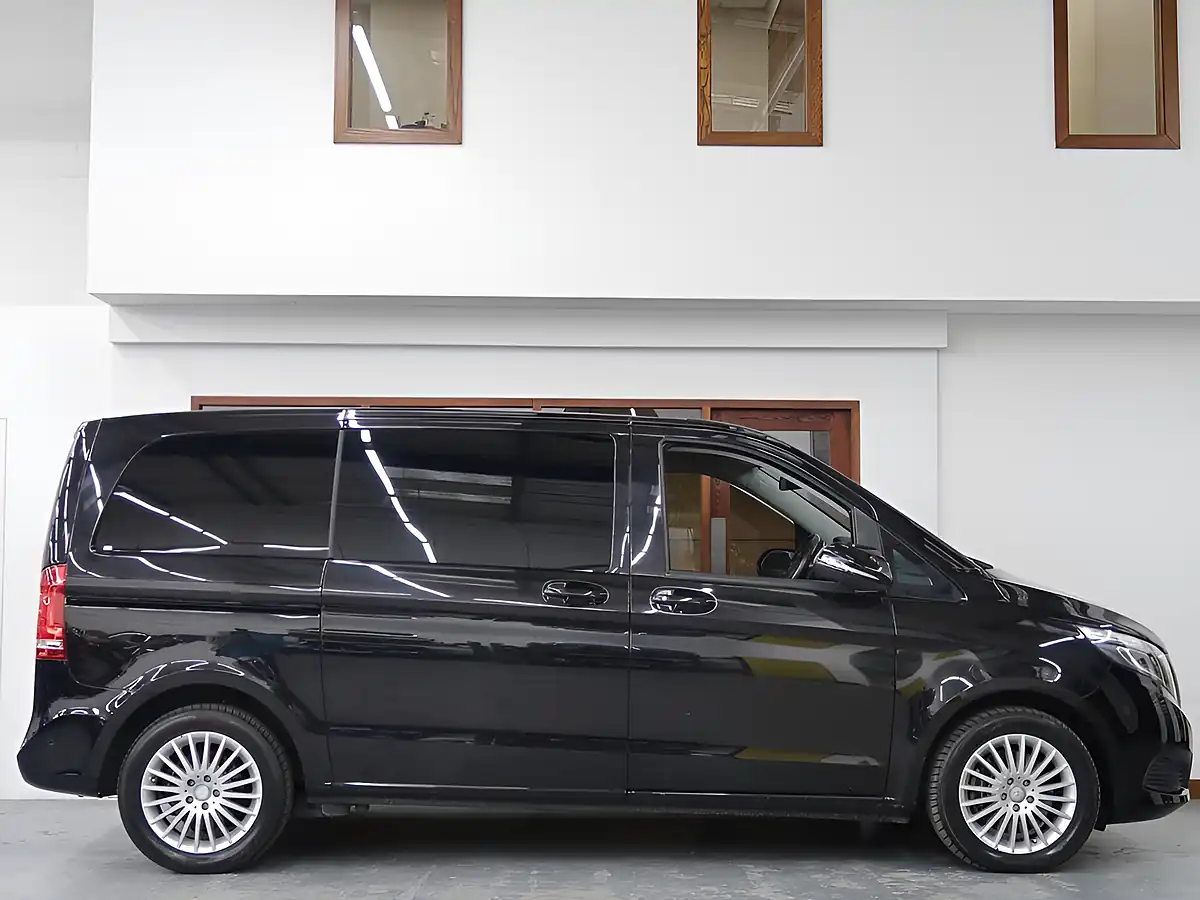 Used 2015 Mercedes-Benz V Class Sport Black - Interior and Exterior details 10