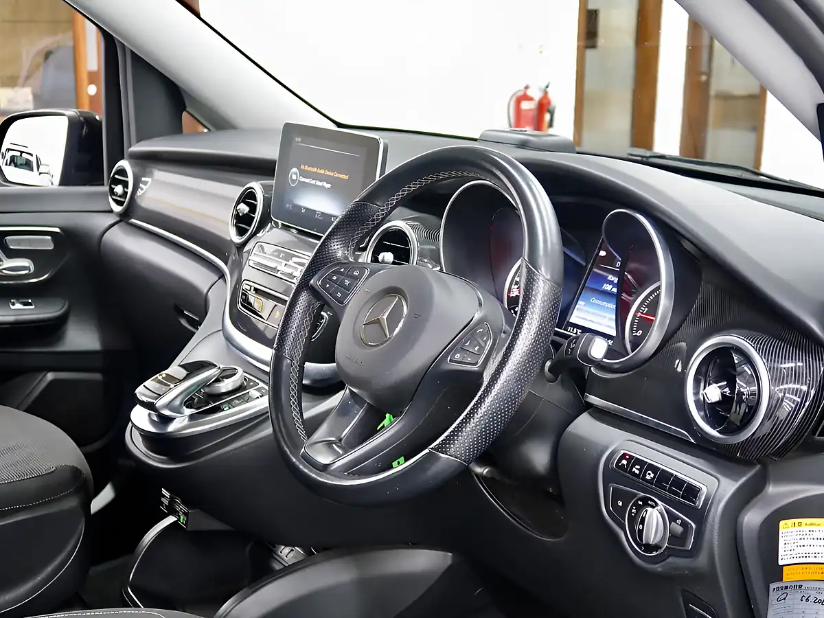 Used 2015 Mercedes-Benz V Class Sport Black - Interior and Exterior details 17