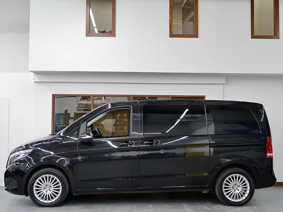 Used 2015 Mercedes-Benz V Class Sport Black - Interior and Exterior details 8