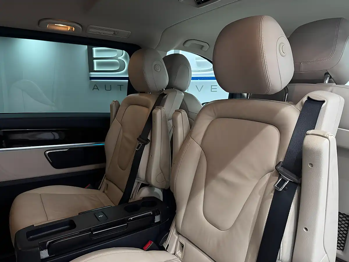 Used 2015 Mercedes-Benz V Class Sport Black - Interior and Exterior details 17