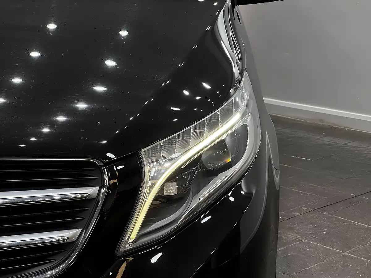 Used 2015 Mercedes-Benz V Class Sport Black - Interior and Exterior details 8