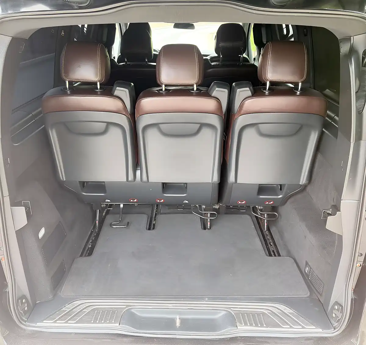 Used 2015 Mercedes-Benz V250 Sport Black - Interior and Exterior details 9